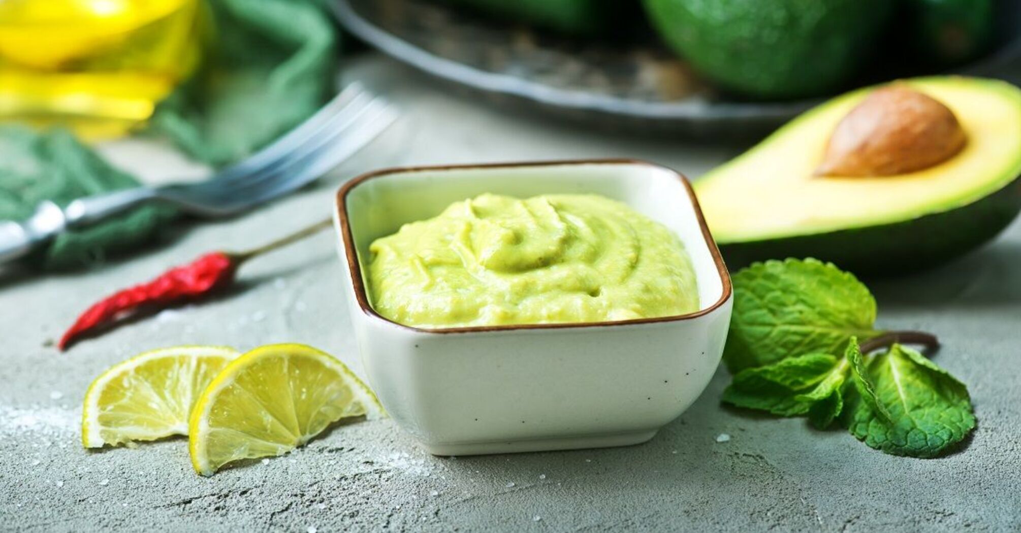 Delicious and healthy avocado mayonnaise that can be stored for up to 2 months: how to make it