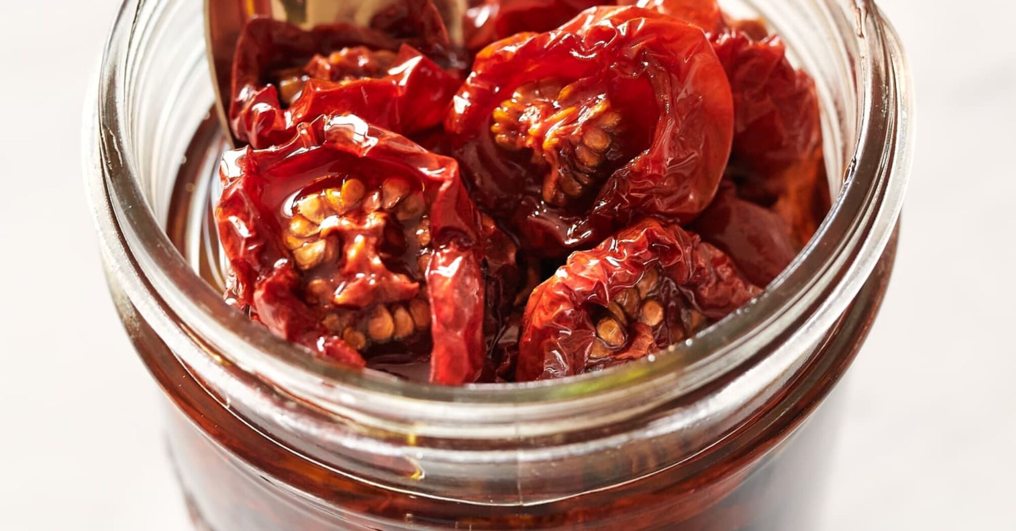 How to dry tomatoes at home: an independent appetizer or an addition to any dish