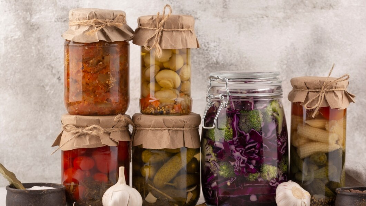 Don't be in a hurry to give back: how to use ordinary cans at home