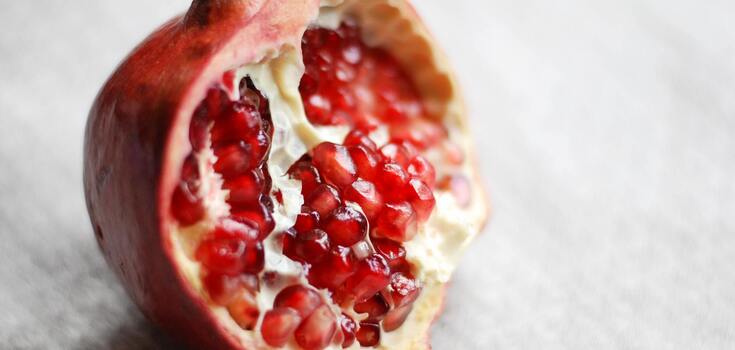 How to clean a pomegranate: 3 easy ways. Video