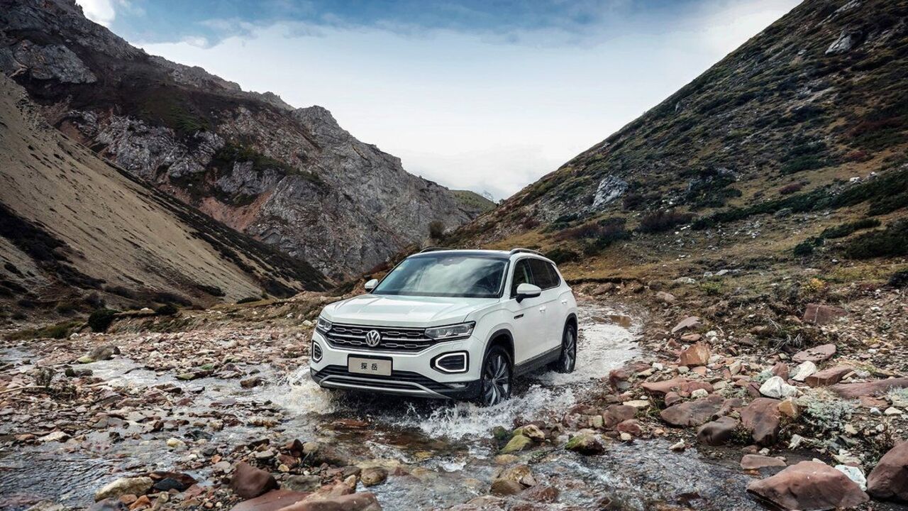 Presented in October: what will the new Volkswagen Tayron look like