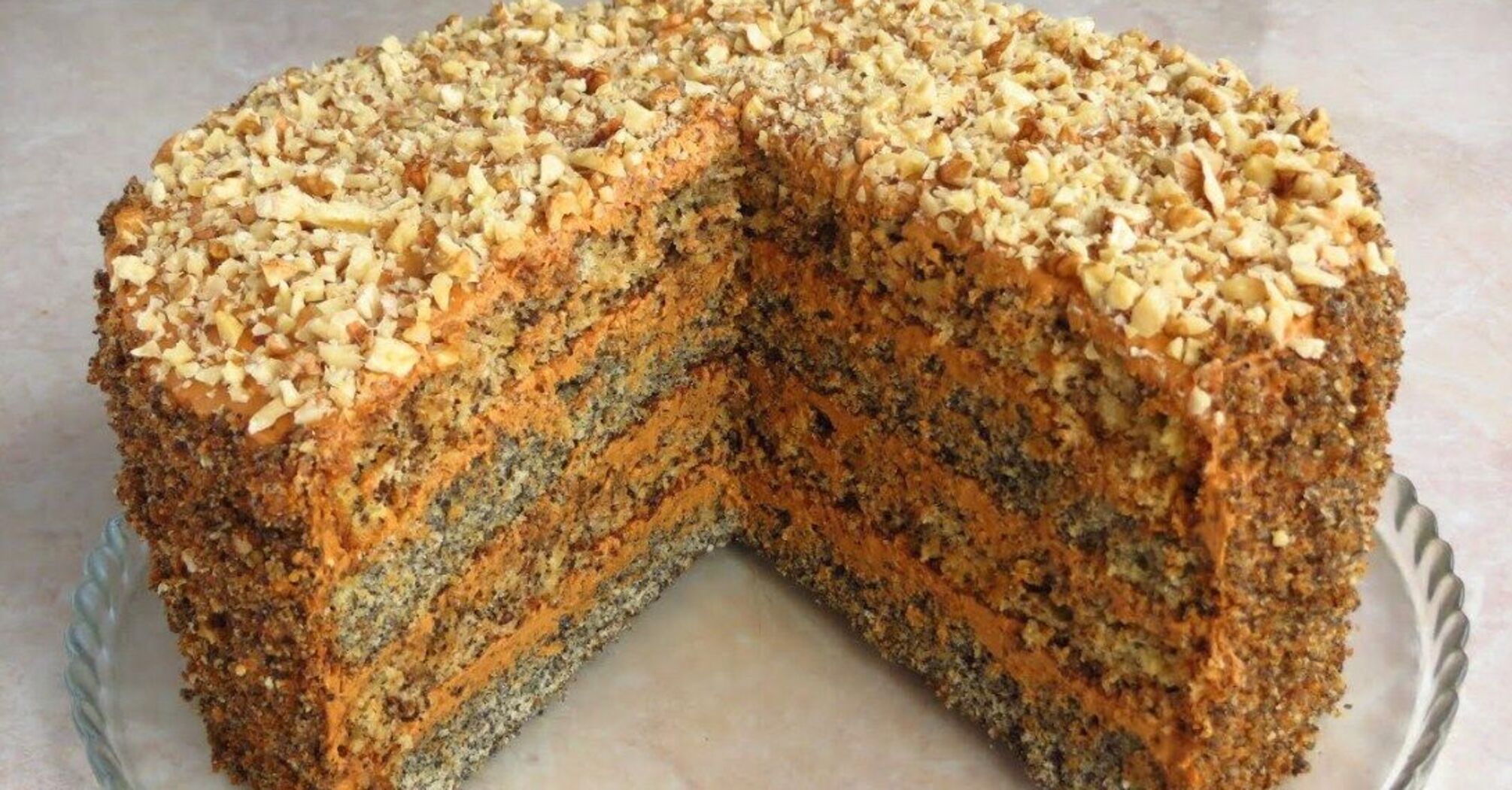 Successful sponge cake "Whimsy": a recipe for cream with condensed milk