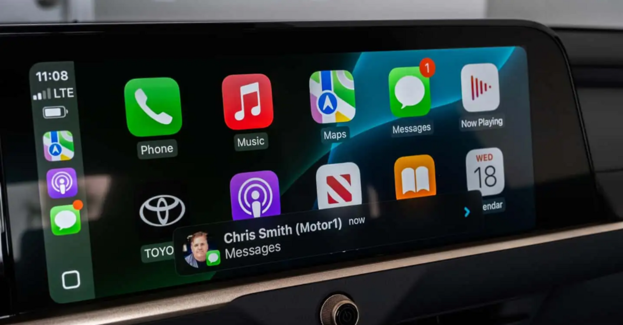 Jak działa Apple CarPlay z nowym iOS 18: funkcje, które kierowcy z pewnością docenią