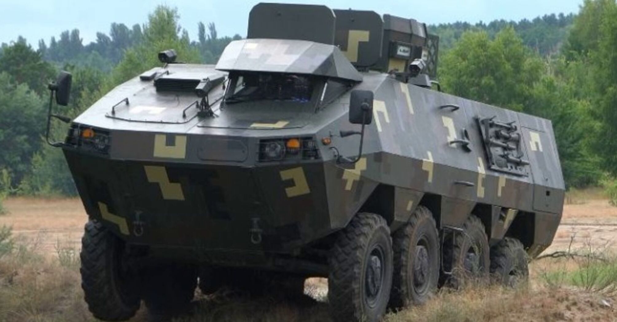 The Ministry of Defense has authorized the delivery of the domestic armored personnel carrier Khorunzhyi to the Armed Forces: what is known about it. Photo