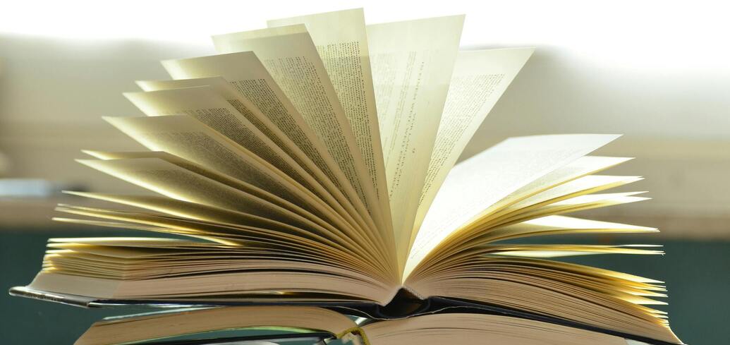 Що не можна робити з книгами, щоб не накликати біду
