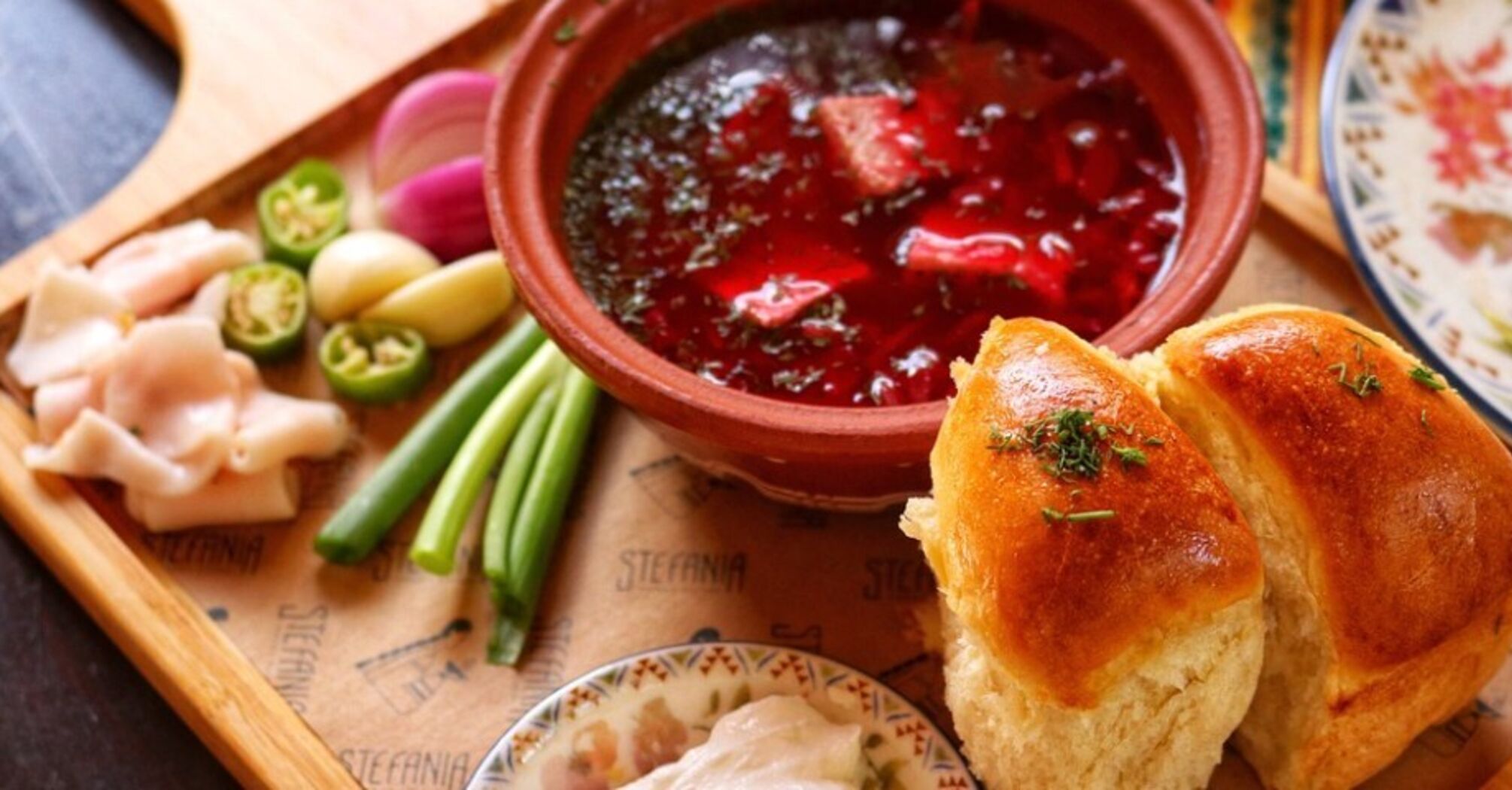 Quick pampushkas in a skillet: you can cook without electricity