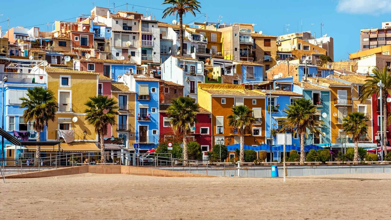 Colorful houses and delicious treats: this small Spainish town is sure to impress any tourist