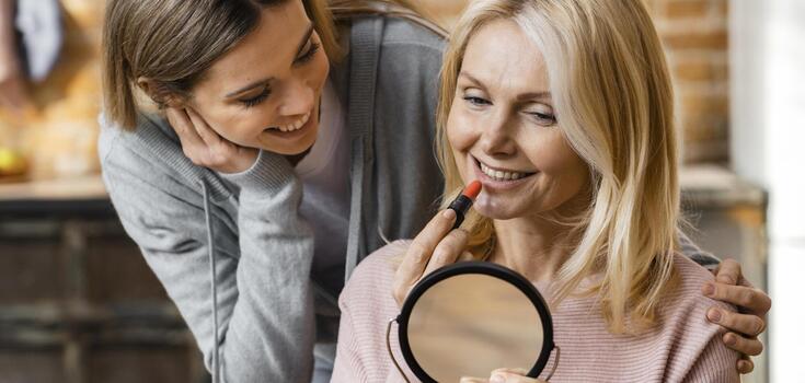 Instantly make you look younger: the secret makeup trick for women 50+