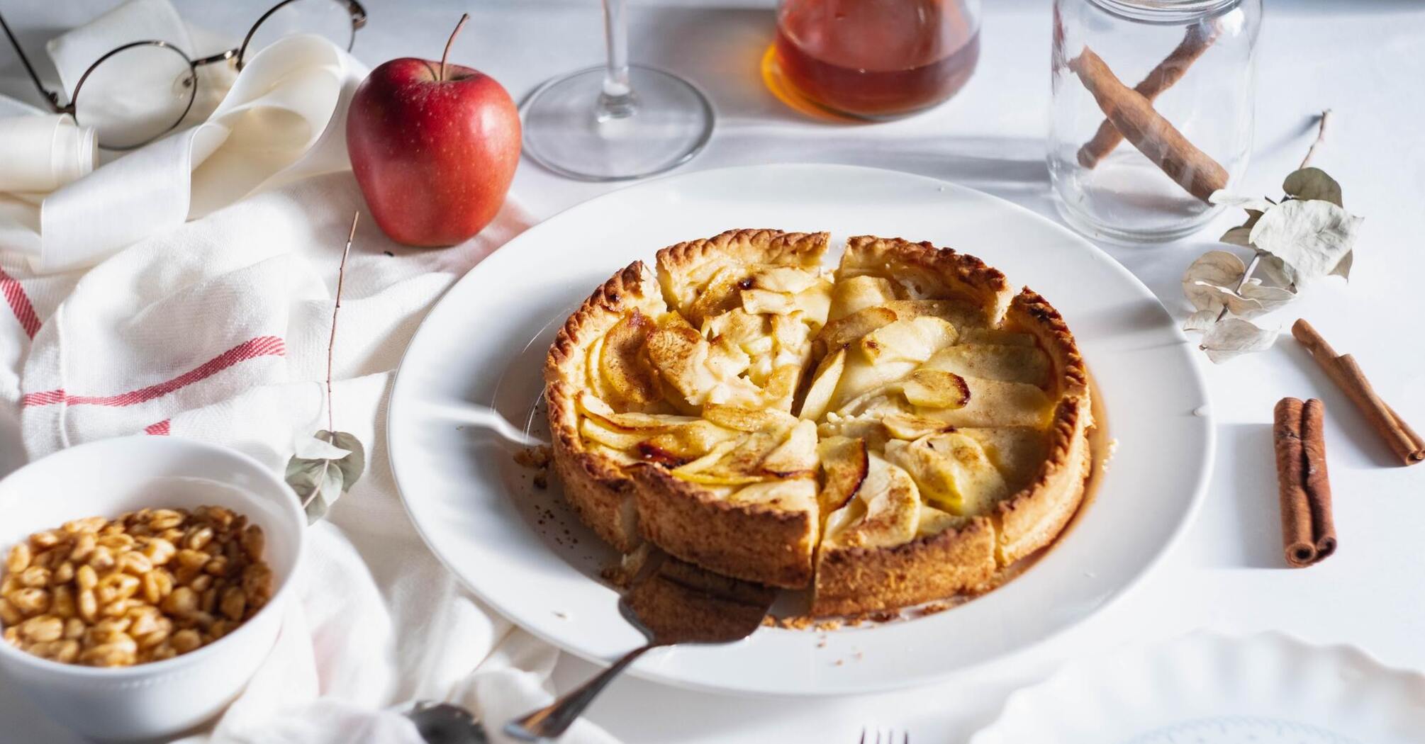 What to cook on the weekend: sweet and savory pies