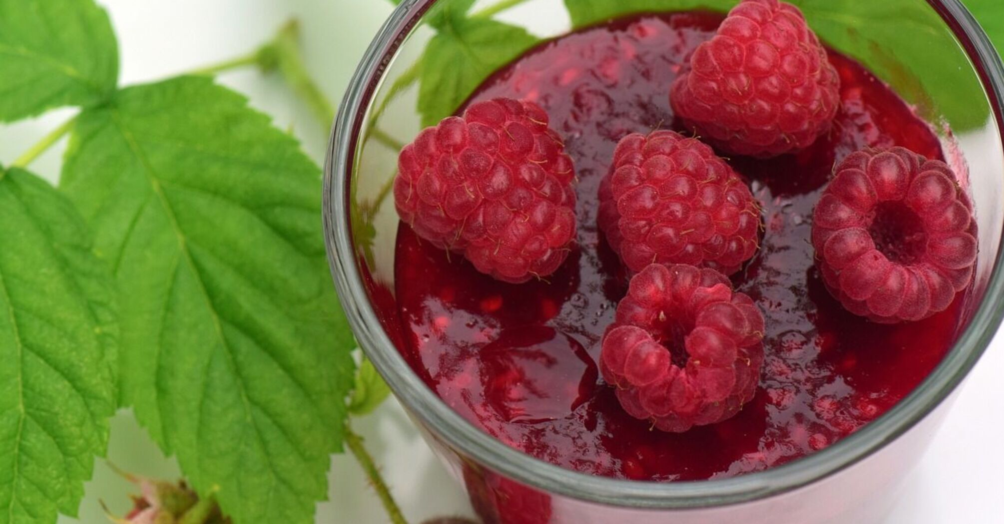 How to close pitted raspberry jam: the most successful recipe