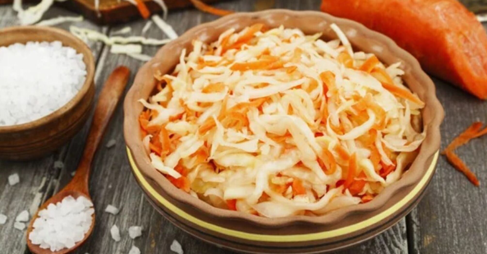 What to add to sauerkraut to keep it for a long time: how not to spoil the preparation