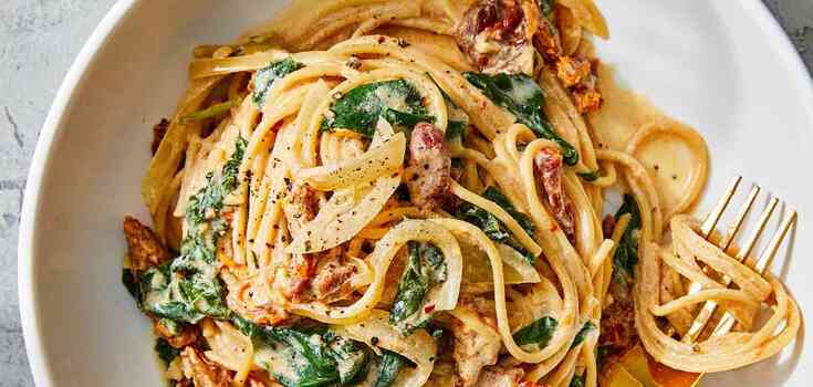 Gourmet pasta in a skillet made from ordinary pasta: what to cook with