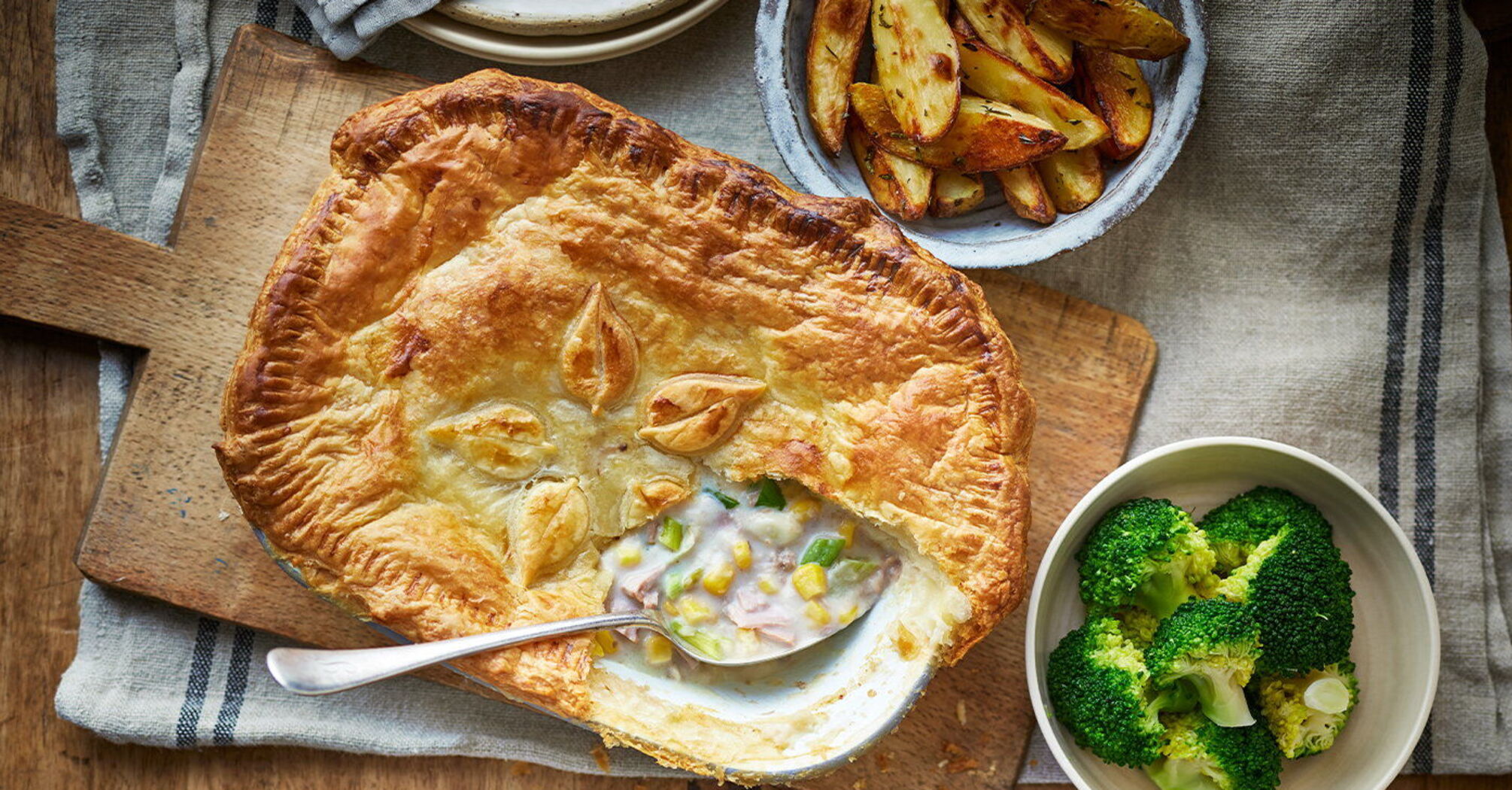 Elementary tuna pie with kefir: be sure to cook for lunch