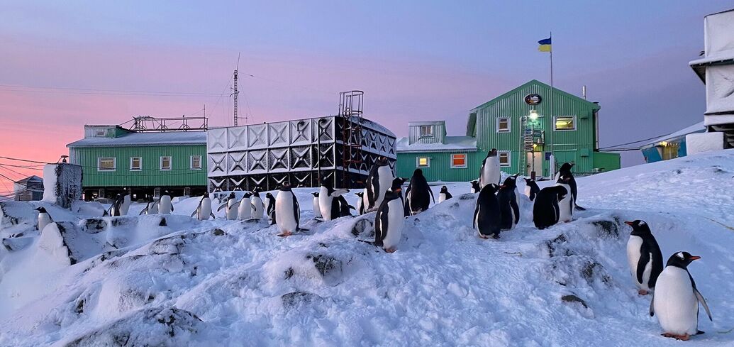 Wind at Akademik Vernadsky station reaches the highest speed since 1947. Video