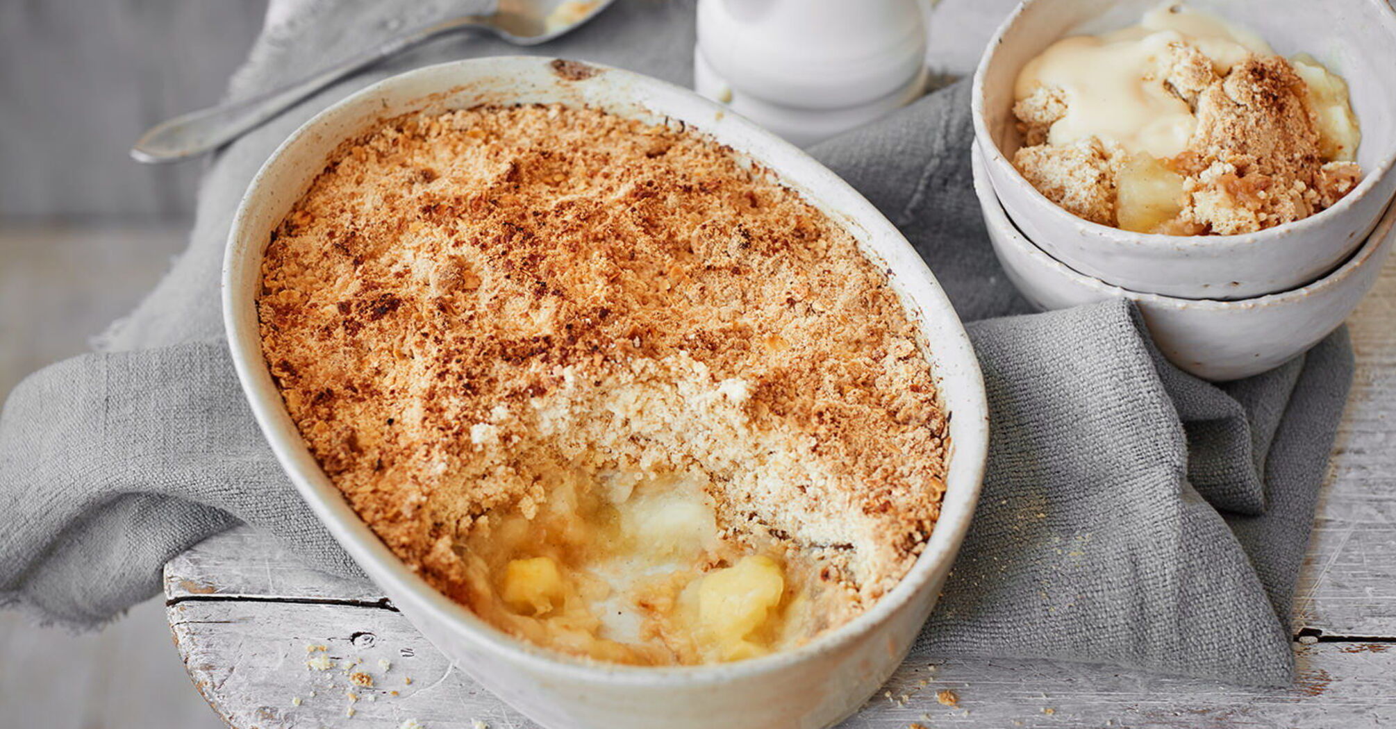 Delicious apple crumble according to Gordon Ramsay's recipe: it takes only 30 minutes to prepare