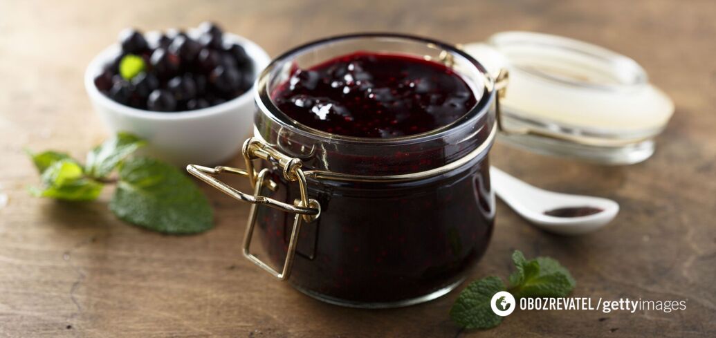 Jam from jostaberry