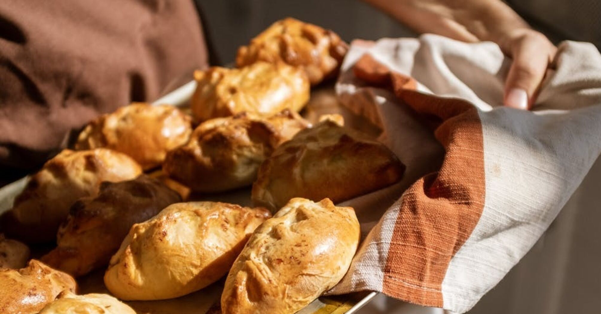 Yeast, custard, and buttermilk dough for pies