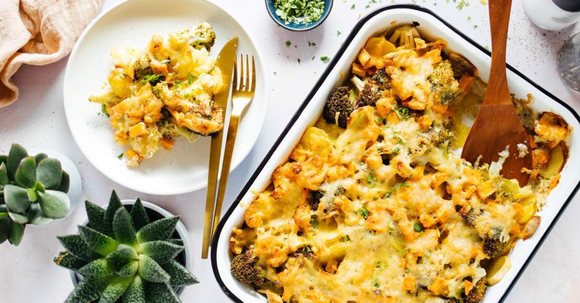 A hearty vegetable and meat casserole for lunch: it takes minutes to prepare