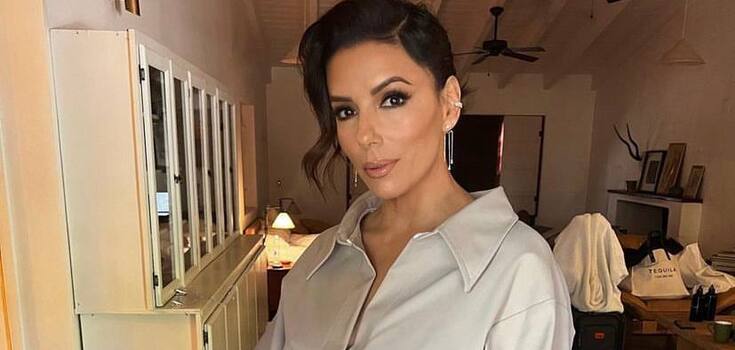 Eva Longoria shows off monochromatic outfit in trendy fall color. Photo