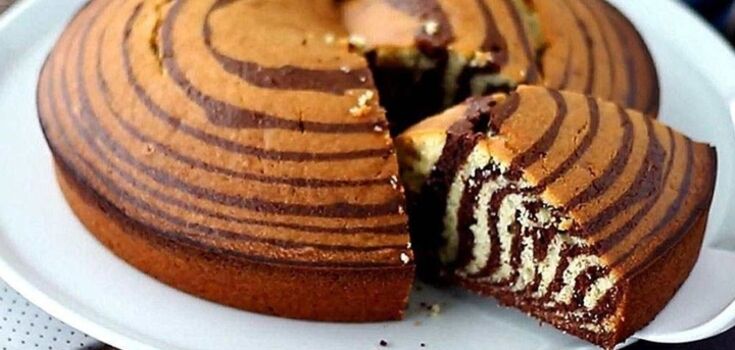Spectacular "Zebra" cake: how to make an unusual pattern