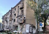 Russia targets Zaporizhzhia with guided bombs: private houses destroyed, a woman rescued from the rubble. Photo and video