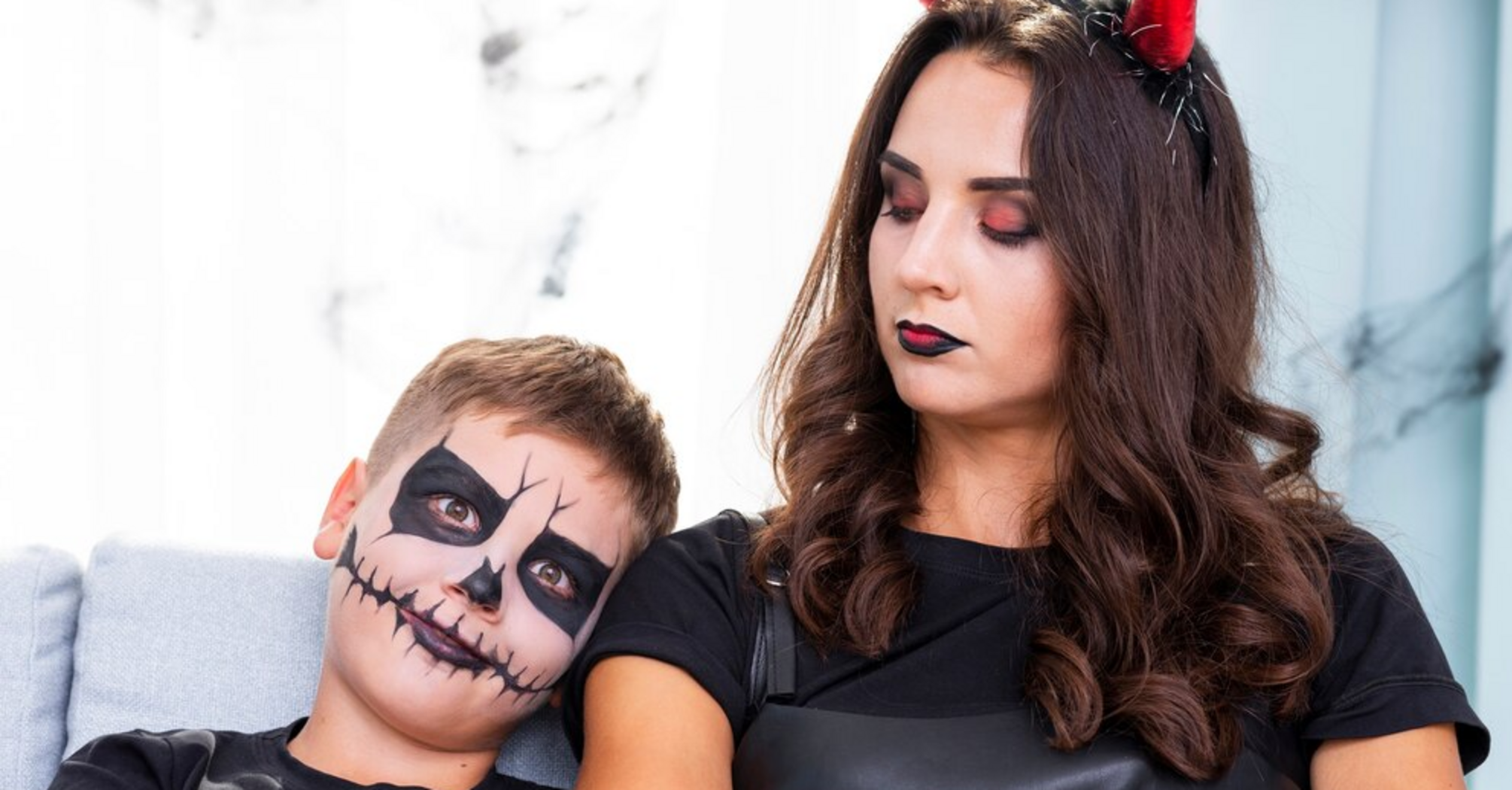 Halloween is coming soon: how to make 'vampire lips' at home 