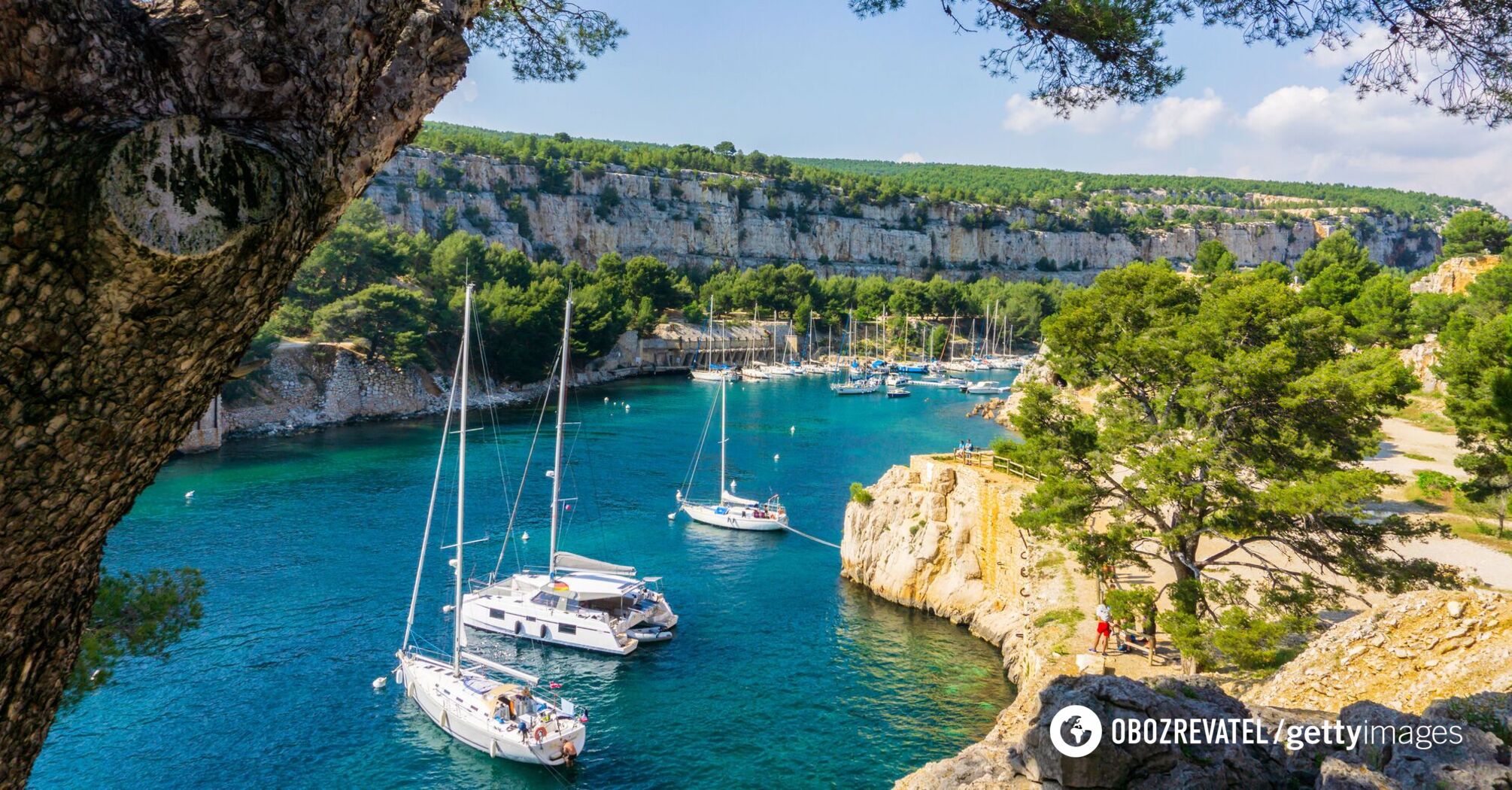 Scenic nature and gorgeous food: travel guru named the perfect seaside city for fall