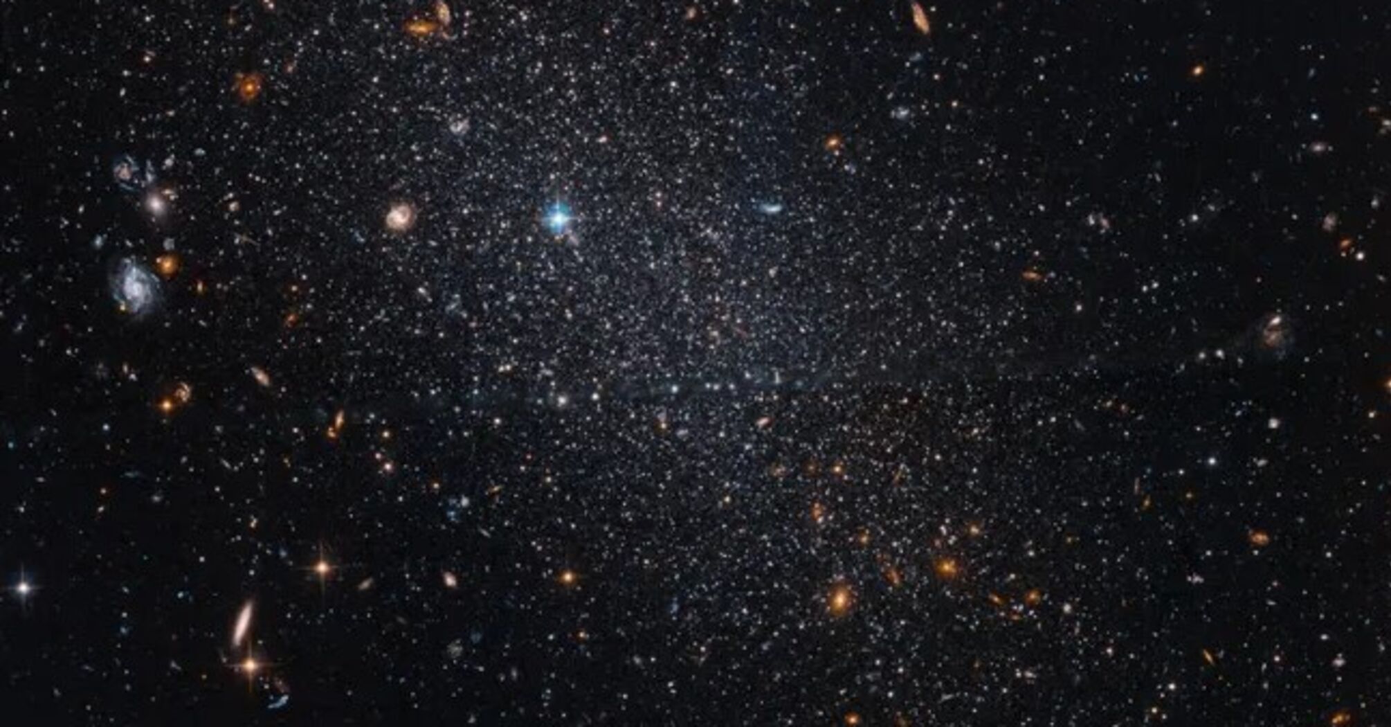 Hubble telescope captures a "cosmic fossil" 3 million light-years away. Photo