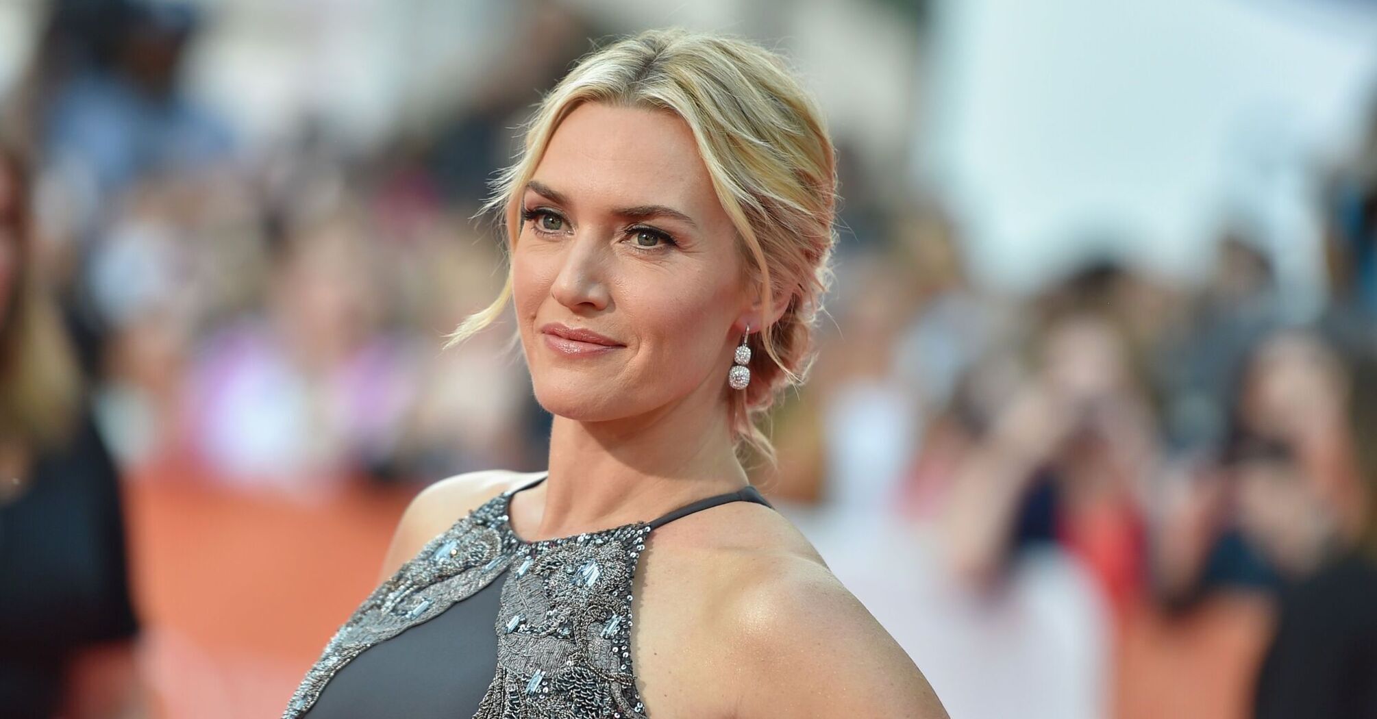 'Czy to botoks? Ona zaczyna wyglądać jak mężczyzna': Kate Winslet w oversize'owym garniturze zdezorientowała fanów