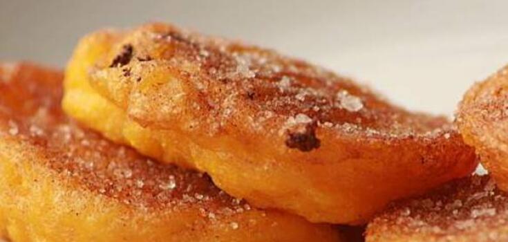 How to make pumpkin pancakes: a variant of a seasonal autumn dish