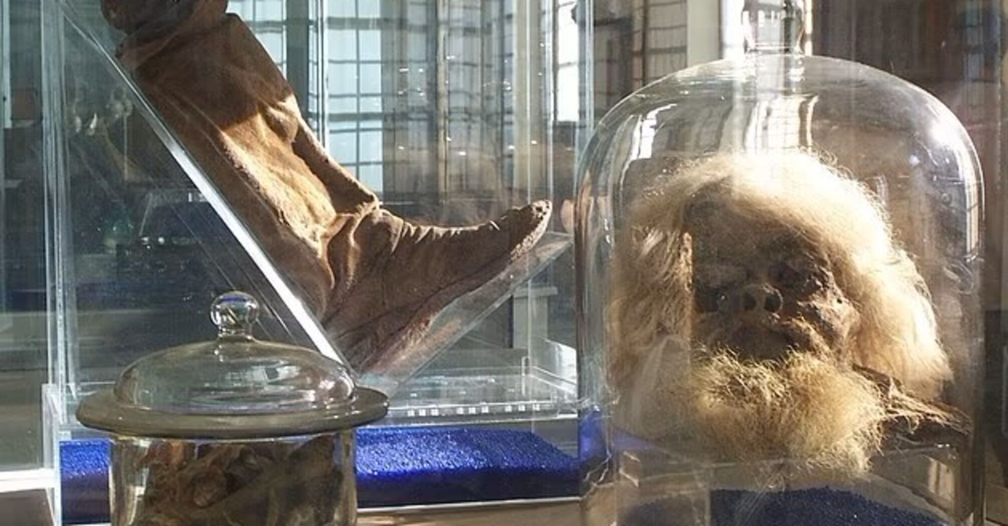 Frightening photos of the mummies of the "Salt Men of Iran" show the exact moment of their death more than 2,500 years ago