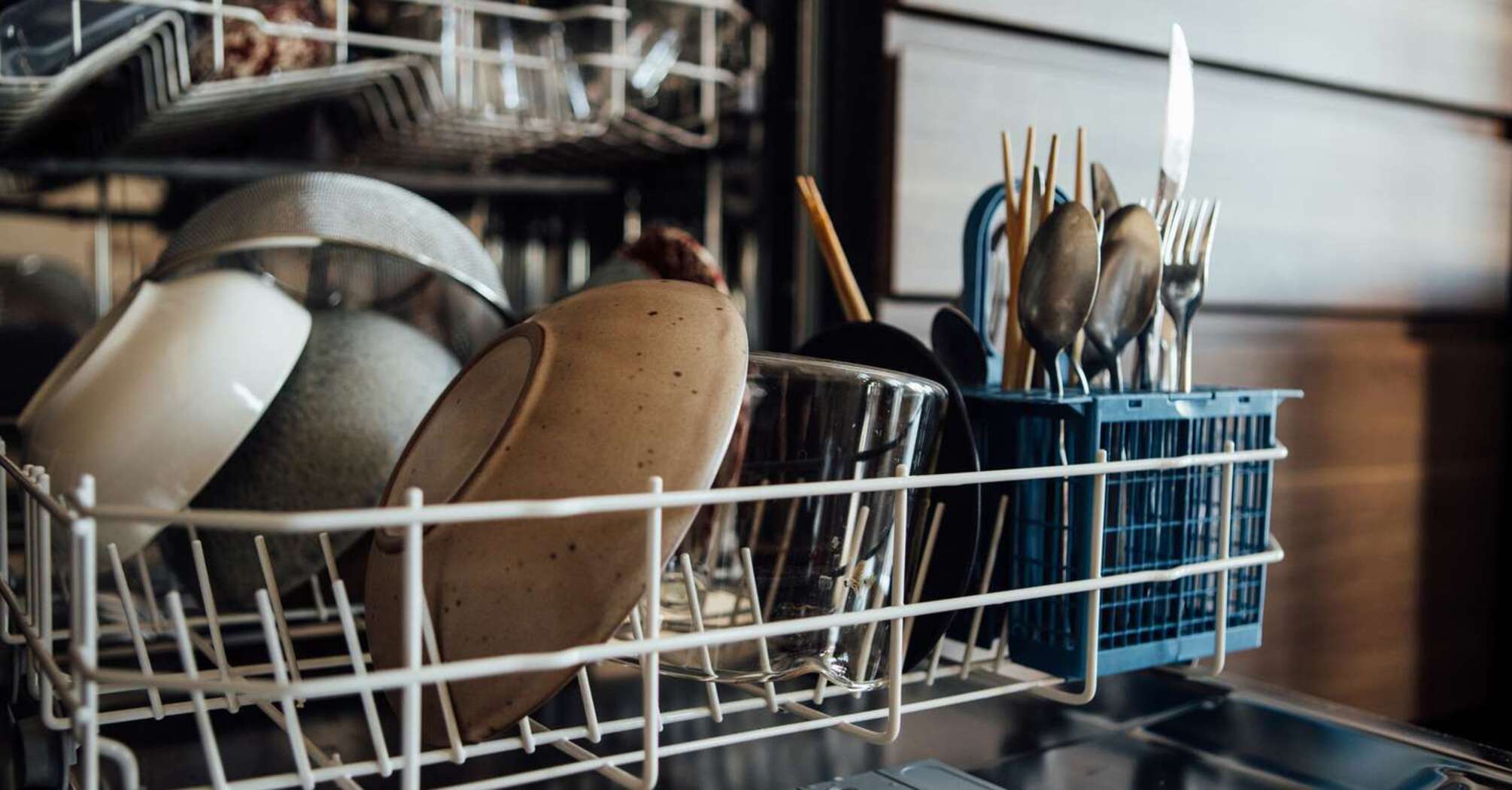 What not to put in the dishwasher: materials and appliances will be damaged