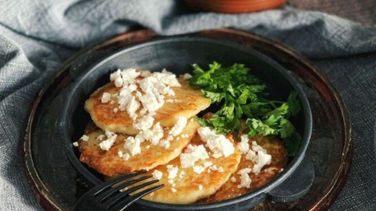 Potato pancakes that never darken: how to cook in a new way
