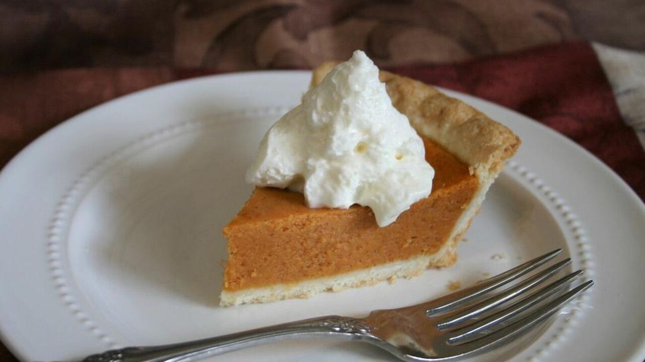 Pumpkin soufflé pie: no sugar and no baking