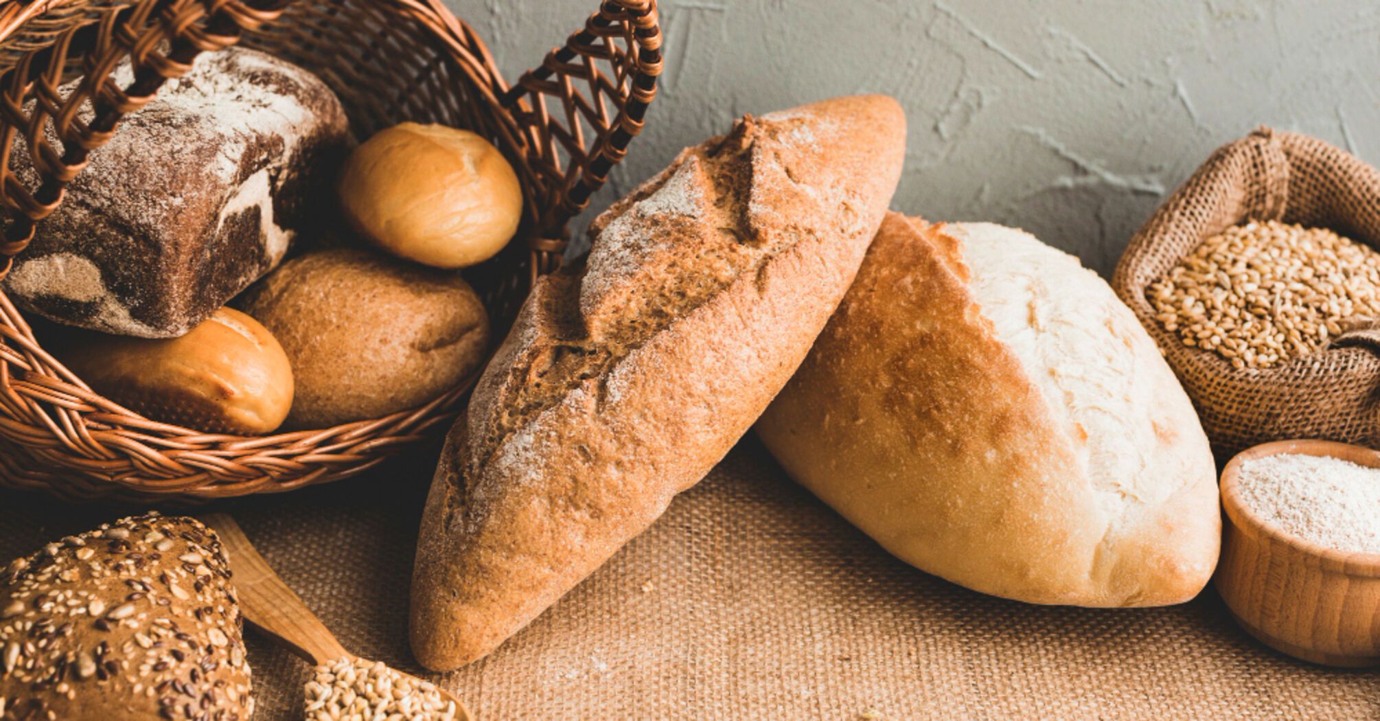 Почему нельзя исключать хлеб из рациона и какова его польза