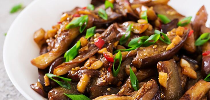 Spicy Korean-style eggplants: how to prepare a tasty seasonal appetizer