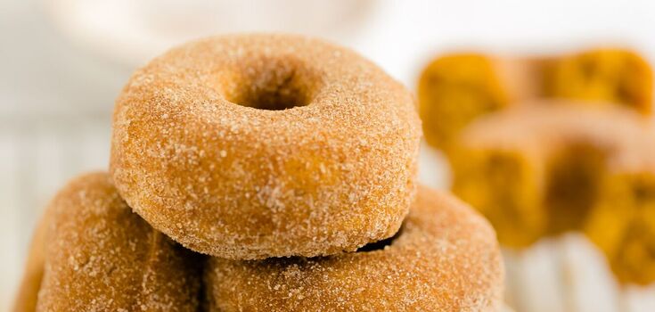 Sweet pumpkin donuts: bake for only 20 minutes