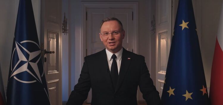 Duda wyjaśnia, jak powinna zakończyć się wojna na Ukrainie i zastanawia się nad bezpieczeństwem w Europie podczas przemówienia do Polaków w sylwestra. Wideo