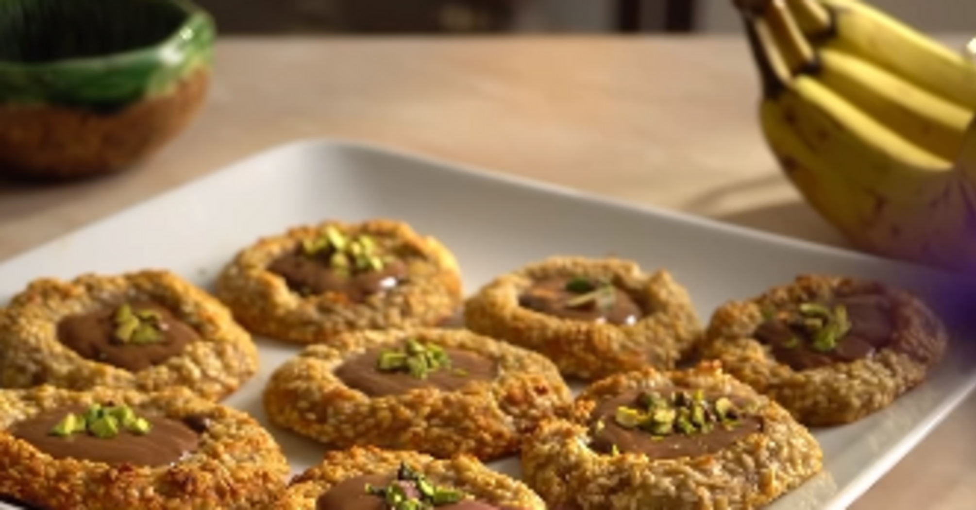 Sugar-free sesame banana cookies: a dessert that won't harm your figure