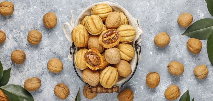 Nuts with chocolate fillings: how to cook a familiar delicacy in a new way