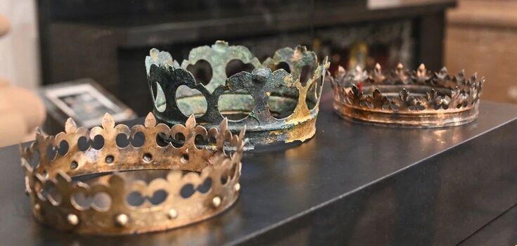A cache of treasures belonging to renowned European rulers found in Vilnius Cathedral