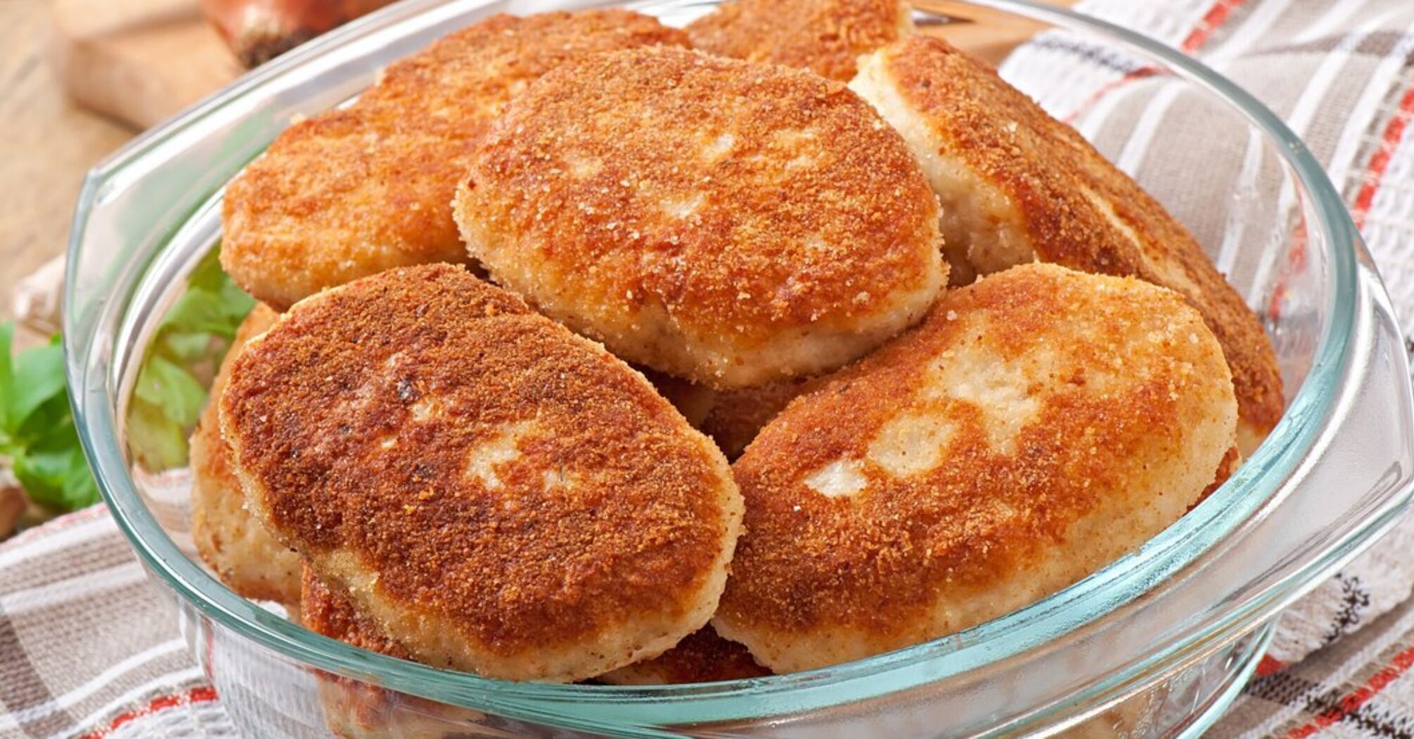 The most delicious chicken cutlets for lunch: will never dry and hard