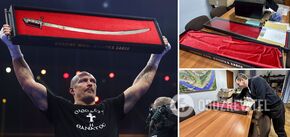 "Bez zbędnego hałasu i wycie na bagnach". Wyszło na jaw, co stało się z szablą Mazepy, którą Usyk odebrał po walce z Furym. Fot.