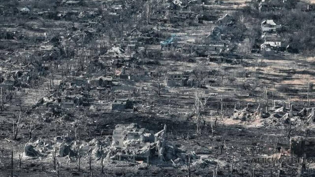 "Total destruction of all living things": the network showed what the occupiers did to Maryinka in Donetsk region. Video