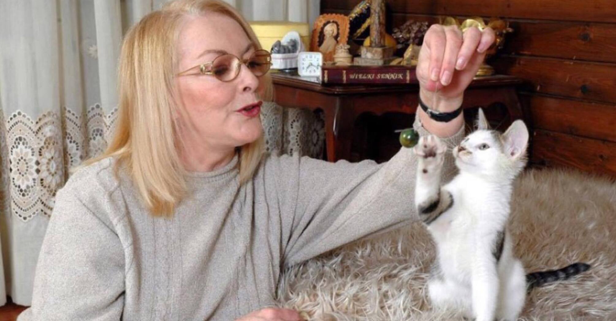 Barbara Brylska, the star of "The Irony of Fate," who was "buried" in Russia, got in touch and spoke about her health