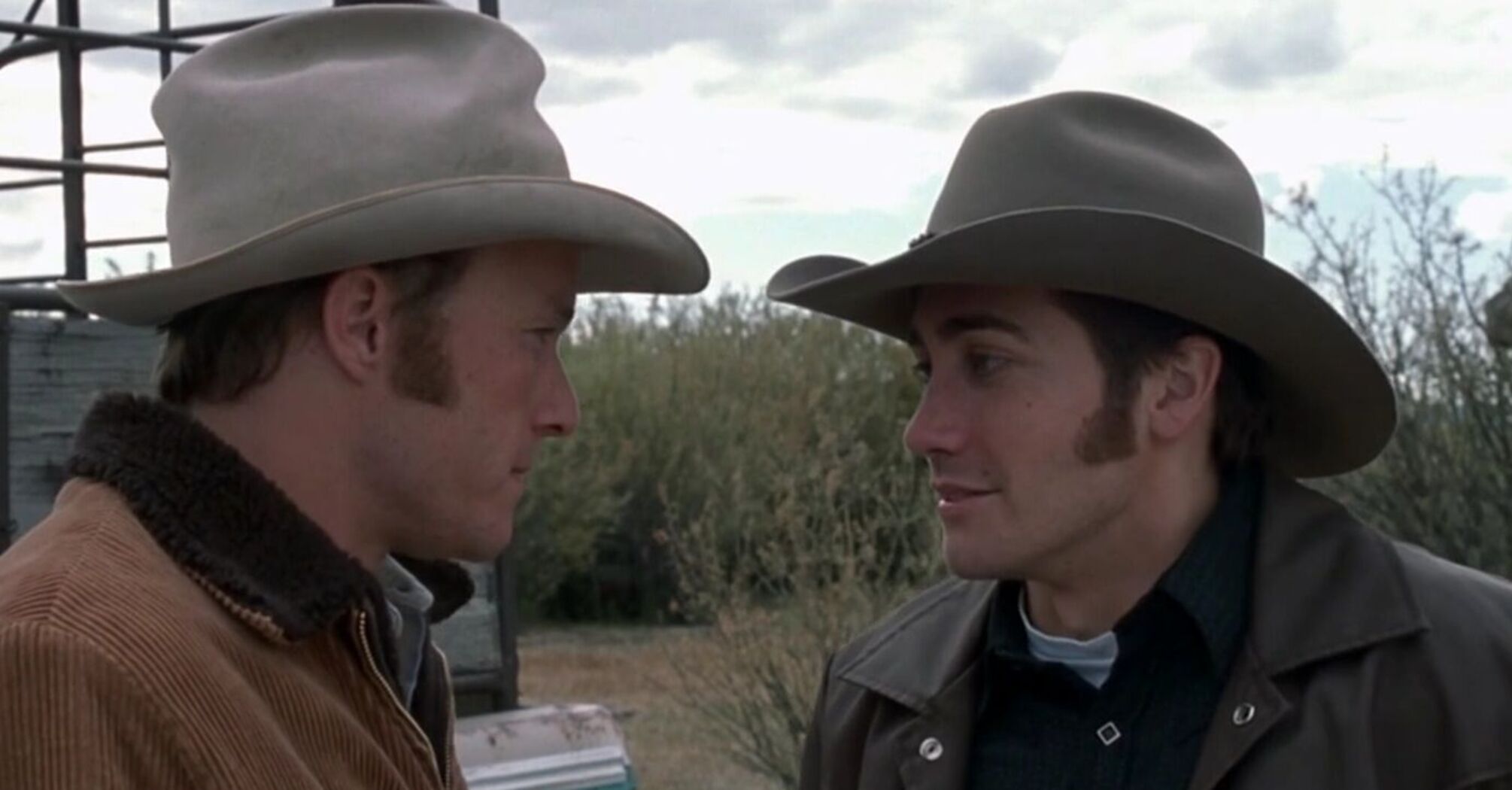 How the stars of Brokeback Mountain, one of the greatest LGBTQ+ films of all time, live now. Photo comparison