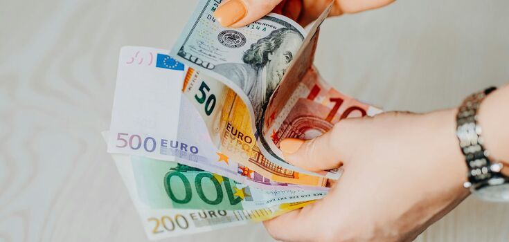 Ukrainians told when the hryvnia will be untied from the dollar and "switched" to the euro