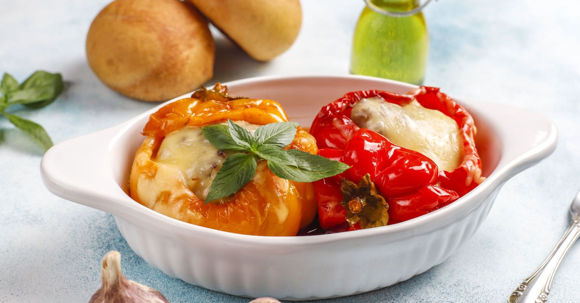 Baked peppers on a feta pillow: a delicious and original appetizer for the holiday