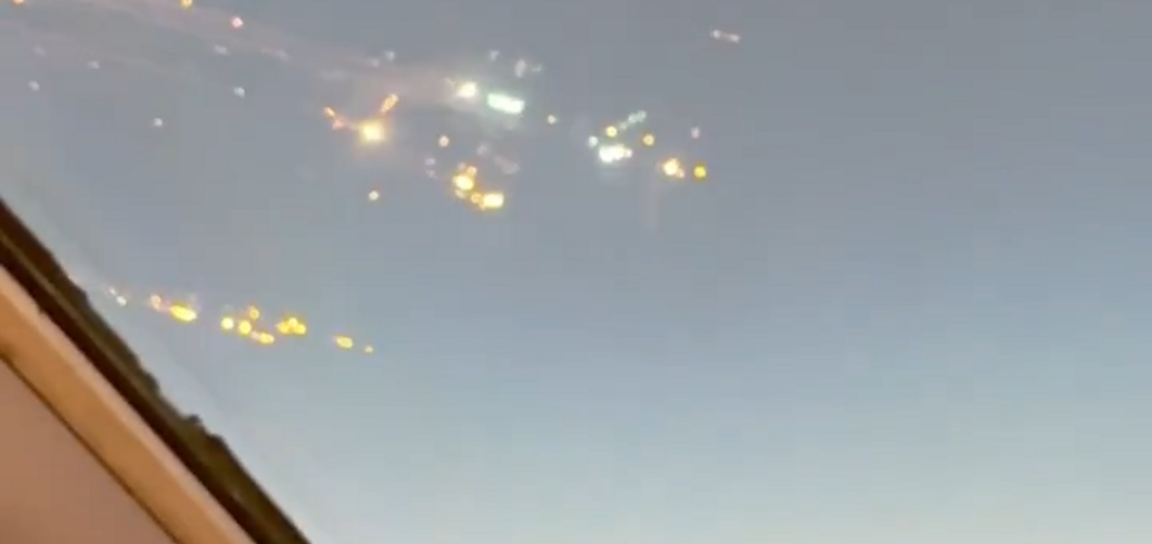 Rakieta Elona Muska ledwo ominęła samolot po eksplozji: moment został uchwycony na wideo