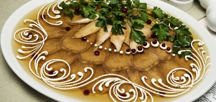 How to cook a jellied tongue correctly: it will not be tight and will harden quickly